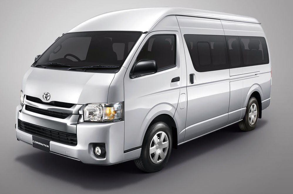 รถตู้ Toyota Commuter